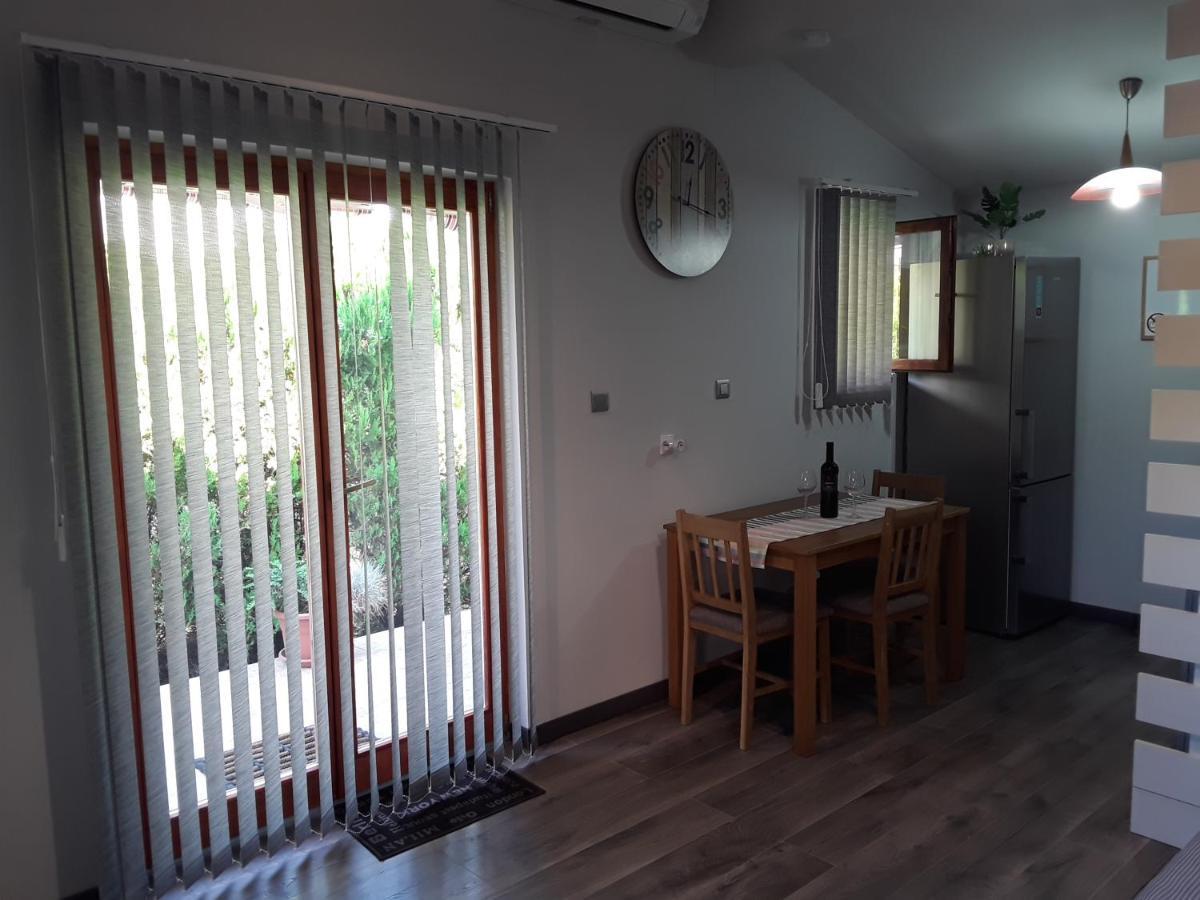 Apartman Studio Erin Ρόβινι Εξωτερικό φωτογραφία